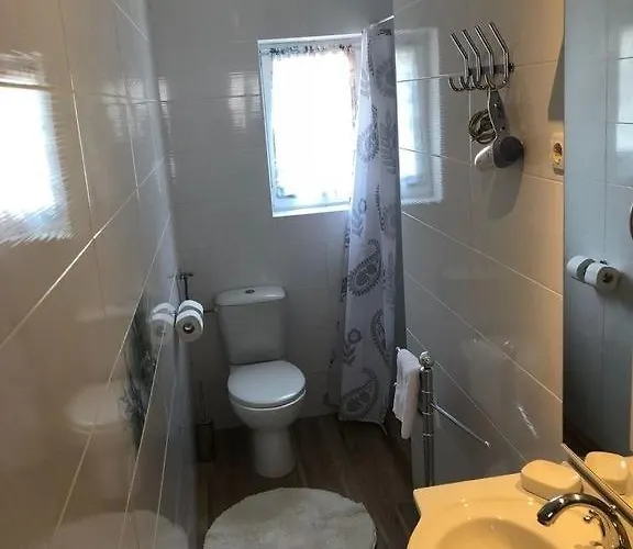 Сasa de vacaciones House In With Balcony, Air Conditioning, W-lan, Washing Machine Zadar