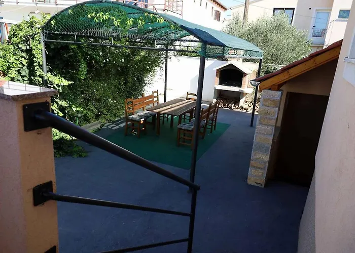 House In With Balcony, Air Conditioning, W-lan, Washing Machine