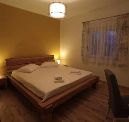 House In With Balcony, Air Conditioning, W-lan, Washing Machine Сasa de vacaciones