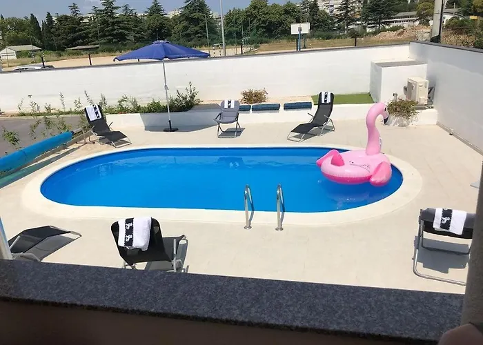 House In With Balcony, Air Conditioning, W-lan, Washing Machine Nyaraló Zára