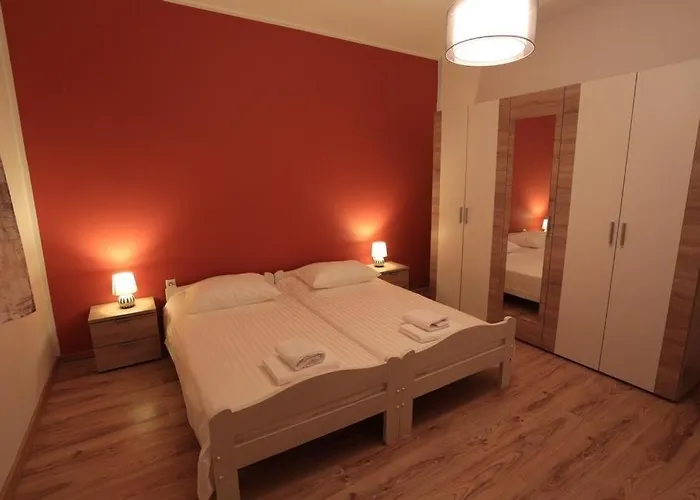 House In With Balcony, Air Conditioning, W-lan, Washing Machine Vakantiehuis Zadar