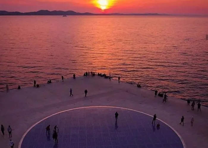 Vakantiehuis House In With Balcony, Air Conditioning, W-lan, Washing Machine Zadar