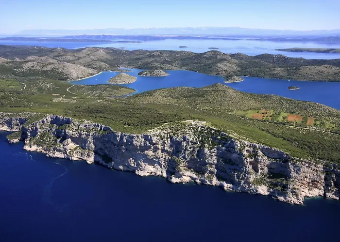 Vakantiehuis House In With Balcony, Air Conditioning, W-lan, Washing Machine