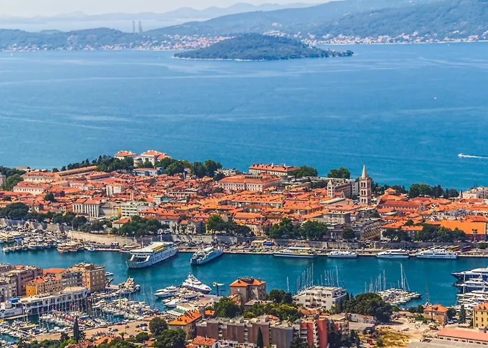 Vakantiehuis House In With Balcony, Air Conditioning, W-lan, Washing Machine *